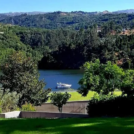 펜션 Casa Do Lavadouro *