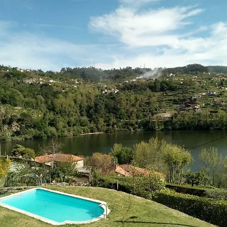 펜션 Casa Do Lavadouro *